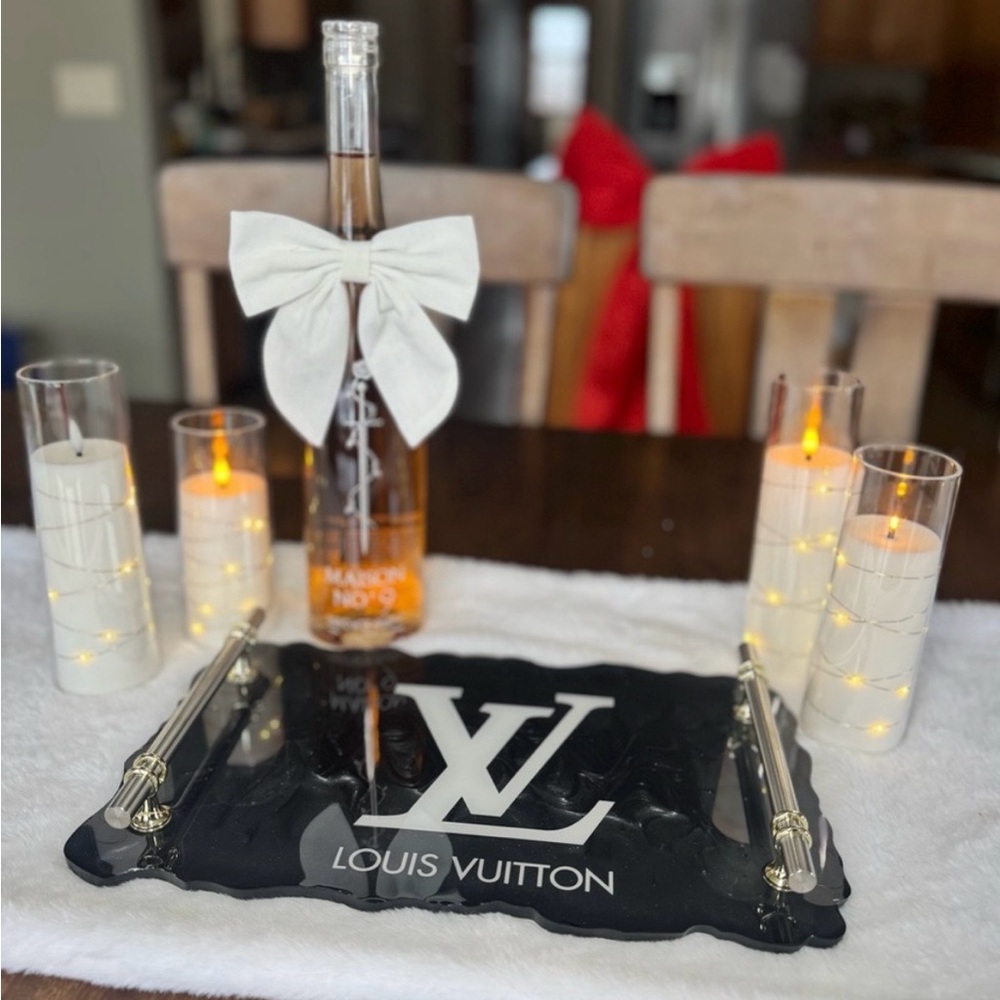 LV “Handmade”Black and White Logo Decorative Serving Tray with Gold Handles. - Picture 12 of 12